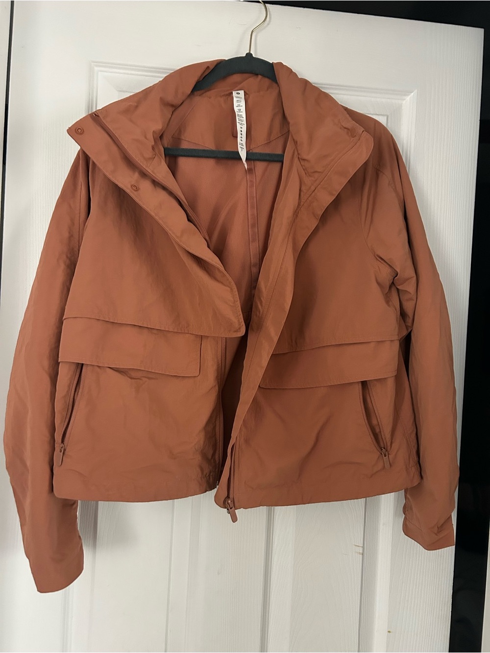 Lululemon Lightweight Women's Jacket (foldable hood) - Rust